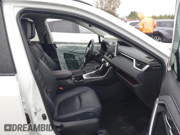 ✅ 2020 Toyota RAV4 Hybrid Limited • VIN: 2T3DWRFV8LW062477 • Lot: 43540759. Listed on IAAI with Not provided. Free auction sales archive from the USA and detailed vehicle history report at DreamBid. Image 5.