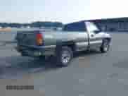 2002 Chevrolet Silverado 1500 LS z VIN 1GCEK14T12E143281, wystawiony jako IAAI lot #43197831 z przebiegiem 241 904 mil mil oraz . Historia ofert i sprzedaży dostępna na DreamBid. Obrazek 4.