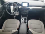 ✅ 2022 Ford Escape SE • VIN: 1FMCU0G60NUB61522 • Lot: 82293795. Wystawiony na Copart z przebiegiem 31 309 mil. Bezpłatny archiwum sprzedaży aukcyjnych z USA i szczegółowy raport historii pojazdu na DreamBid. Zdjęcie 8.