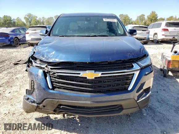 ✅ 2023 Chevrolet Traverse LS • VIN: 1GNEVFKW0PJ204014 • Lot: 90359205. Wystawiony na Copart z przebiegiem 16 792 mil. Bezpłatny archiwum sprzedaży aukcyjnych z USA i szczegółowy raport historii pojazdu na DreamBid. Zdjęcie 5.