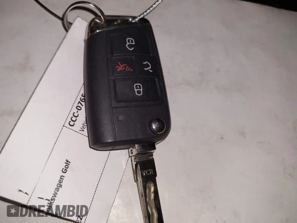 ✅ 2017 Volkswagen Golf S • VIN: 3VWH17AU1HM537363 • Lot: 43107801. Wystawiony na IAAI z przebiegiem 114 533 mil. Bezpłatny archiwum sprzedaży aukcyjnych z USA i szczegółowy raport historii pojazdu na DreamBid. Zdjęcie 11.