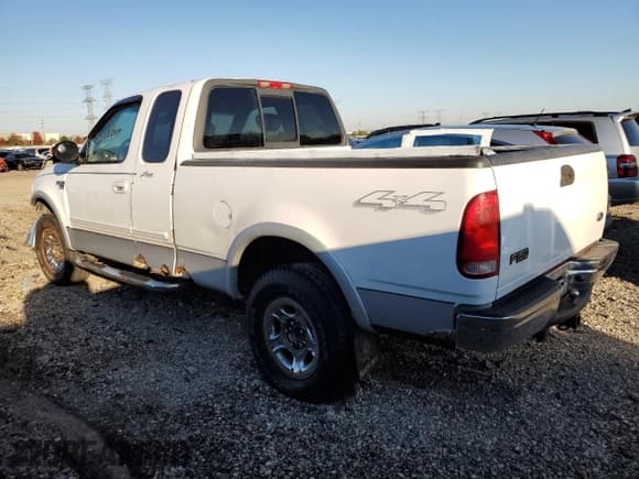 ✅ 2001 Ford F-150 XL • VIN: 1FTRX18L61NB88602 • Lot: 82574505. Listed on Copart with 189,127 mi. Free auction sales archive from the USA and detailed vehicle history report at DreamBid. Image 2.