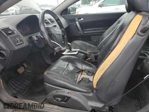 ✅ 2007 Volvo C70 • VIN: YV1MC68277J018320 • Лот: 61231224. Опубликован ранее на Copart с пробегом 175 427 миль. Бесплатный доступ к архиву аукционных продаж из США и подробный отчёт об истории автомобиля на DreamBid. Изображение 7.