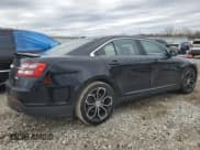 ✅ 2016 Ford Taurus SHO • VIN: 1FAHP2KT5GG127870 • Lot: 44362775. Wystawiony na Copart z przebiegiem 107 174 mil. Bezpłatny archiwum sprzedaży aukcyjnych z USA i szczegółowy raport historii pojazdu na DreamBid. Zdjęcie 3.