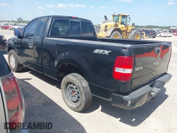 ✅ 2005 Ford F-150 XL • VIN: 1FTRF12205KD05200 • Lot: 42787414. Listed on IAAI with 226,419 mi. Free auction sales archive from the USA and detailed vehicle history report at DreamBid. Image 3.