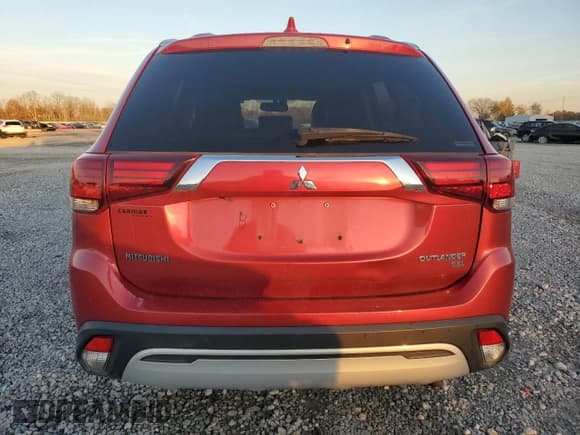 ✅ 2019 Mitsubishi Outlander ES • VIN: JA4AZ3A38KZ019621 • Lot: 92387355. Wystawiony na Copart z przebiegiem 129 874 mil. Bezpłatny archiwum sprzedaży aukcyjnych z USA i szczegółowy raport historii pojazdu na DreamBid. Zdjęcie 6.