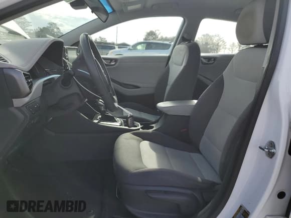 ✅ 2020 Hyundai Ioniq Blue • VIN: KMHC65LC0LU219967 • Lot: 42526315. Wystawiony na Copart z przebiegiem 112 217 mil. Bezpłatny archiwum sprzedaży aukcyjnych z USA i szczegółowy raport historii pojazdu na DreamBid. Zdjęcie 7.