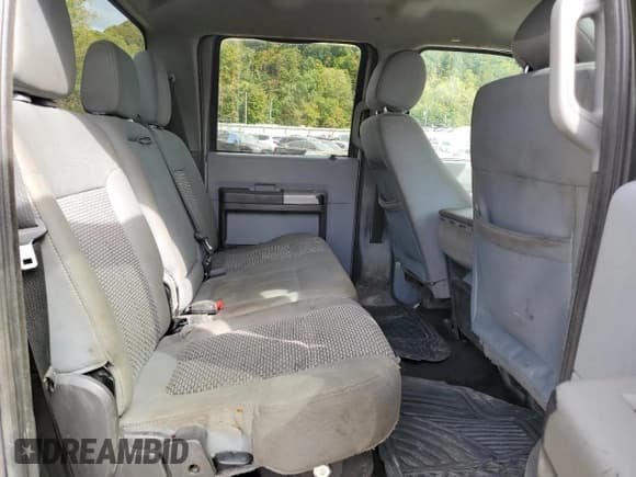 ✅ 2014 Ford F-350 XLT • VIN: 1FT8W3BT3EEB06088 • Lot: 72051534. Wystawiony na Copart z przebiegiem 293 718 mil. Bezpłatny archiwum sprzedaży aukcyjnych z USA i szczegółowy raport historii pojazdu na DreamBid. Zdjęcie 10.