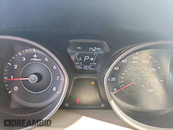 ✅ 2016 Hyundai Elantra SE • VIN: 5NPDH4AE4GH676217 • Lot: 70168705. Listed on Copart with 141,905 mi. Free auction sales archive from the USA and detailed vehicle history report at DreamBid. Image 9.