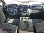 ✅ 2019 Chevrolet Silverado 1500 LT • VIN: 1GCRWCED8KZ349666 • Lot: 68882064. Wystawiony na Copart z przebiegiem 106 901 mil. Bezpłatny archiwum sprzedaży aukcyjnych z USA i szczegółowy raport historii pojazdu na DreamBid. Zdjęcie 8.