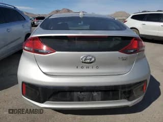 ✅ 2017 Hyundai Ioniq Blue • VIN: KMHC65LC1HU022362 • Lot: 49693105. Wystawiony na Copart z przebiegiem 102 550 mil. Bezpłatny archiwum sprzedaży aukcyjnych z USA i szczegółowy raport historii pojazdu na DreamBid. Zdjęcie 6.