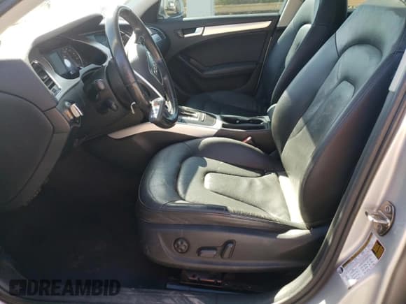 ✅ 2010 Audi A4 Premium Plus • VIN: WAUWFAFLXAA028980 • Lot: 52961535. Wystawiony na Copart z przebiegiem 187 979 mil. Bezpłatny archiwum sprzedaży aukcyjnych z USA i szczegółowy raport historii pojazdu na DreamBid. Zdjęcie 7.