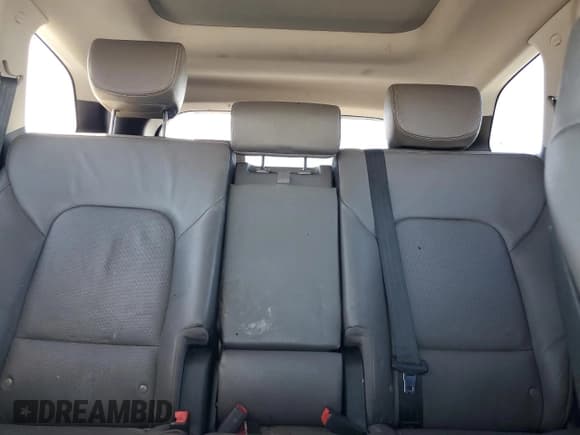 ✅ 2016 Hyundai Santa Fe Limited • VIN: KM8SR4HF5GU161733 • Лот: 90543115. Опубликован ранее на Copart с пробегом 110 591 миль. Бесплатный доступ к архиву аукционных продаж из США и подробный отчёт об истории автомобиля на DreamBid. Изображение 10.