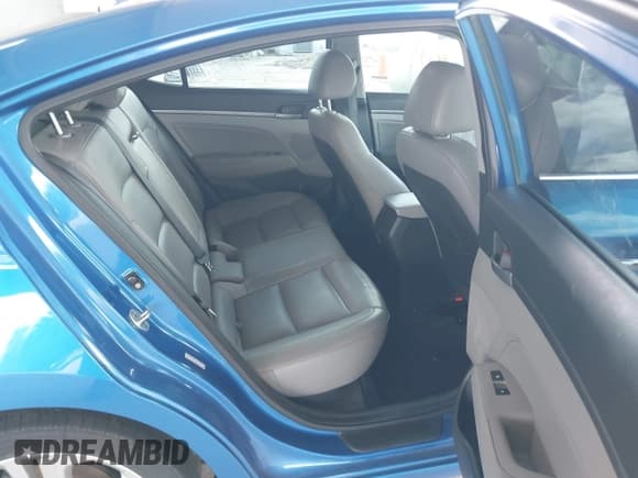 ✅ 2017 Hyundai Elantra SE • VIN: KMHD84LF8HU193791 • Lot: 42759779. Wystawiony na IAAI z przebiegiem 111 344 mil. Bezpłatny archiwum sprzedaży aukcyjnych z USA i szczegółowy raport historii pojazdu na DreamBid. Zdjęcie 8.