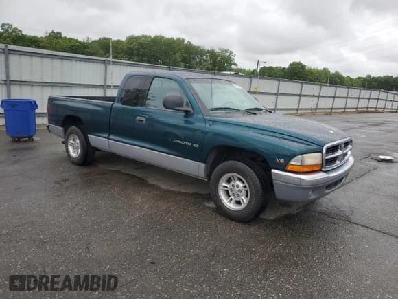 ✅ 1999 Dodge Dakota SLT • VIN: 1B7GL22X8XS268188 • Lot: 58015675. Wystawiony na Copart z przebiegiem 164 998 mil. Bezpłatny archiwum sprzedaży aukcyjnych z USA i szczegółowy raport historii pojazdu na DreamBid. Zdjęcie 4.