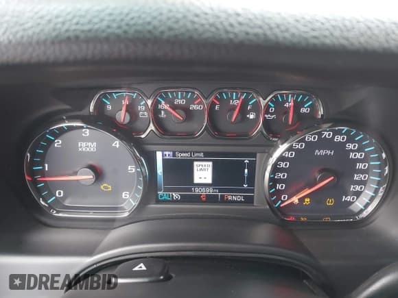 ✅ 2020 Chevrolet Suburban LT • VIN: 1GNSCHKC4LR154126 • Lot: 41636948. Wystawiony na IAAI z przebiegiem 190 699 mil. Bezpłatny archiwum sprzedaży aukcyjnych z USA i szczegółowy raport historii pojazdu na DreamBid. Zdjęcie 7.