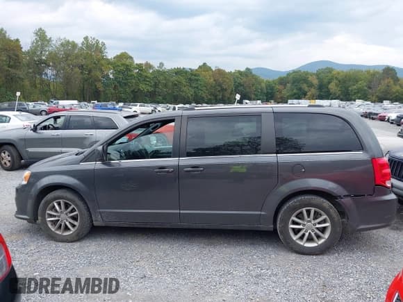 ✅ 2019 Dodge Grand Caravan SXT • VIN: 2C4RDGCG6KR800288 • Lot: 43286026. Wystawiony na IAAI z przebiegiem 76 308 mil. Bezpłatny archiwum sprzedaży aukcyjnych z USA i szczegółowy raport historii pojazdu na DreamBid. Zdjęcie 14.