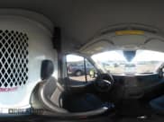 ✅ 2020 Ford Transit Cargo • VIN: 1FTBR1X88LKB42413 • Lot: 42008866. Wystawiony na IAAI z przebiegiem 77 665 mil. Bezpłatny archiwum sprzedaży aukcyjnych z USA i szczegółowy raport historii pojazdu na DreamBid. Zdjęcie 18.