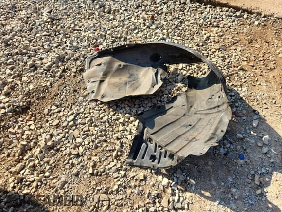 ✅ 2017 Acura MDX Technology • VIN: 5FRYD3H58HB012336 • Лот: 71265815. Опубликован ранее на Copart с пробегом 143 677 миль. Бесплатный доступ к архиву аукционных продаж из США и подробный отчёт об истории автомобиля на DreamBid. Изображение 13.