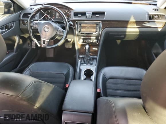 ✅ 2015 Volkswagen Passat SEL Premium • VIN: 1VWCV7A30FC089105 • Lot: 89921845. Listed on Copart with 199,565 mi. Free auction sales archive from the USA and detailed vehicle history report at DreamBid. Image 8.