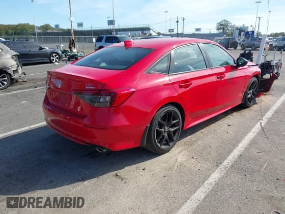 ✅ 2024 Honda Civic Sport • VIN: 2HGFE2F52RH543824 • Лот: 43371429. Опубликован ранее на IAAI с пробегом 25 962 миль. Бесплатный доступ к архиву аукционных продаж из США и подробный отчёт об истории автомобиля на DreamBid. Изображение 4.