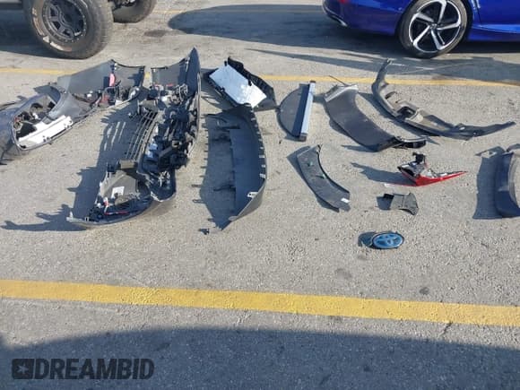 ✅ 2020 Toyota Prius LE • VIN: JTDKARFP4L3125214 • Lot: 43332694. Wystawiony na IAAI z przebiegiem 94 744 mil. Bezpłatny archiwum sprzedaży aukcyjnych z USA i szczegółowy raport historii pojazdu na DreamBid. Zdjęcie 12.