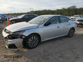 ✅ 2024 Nissan Altima SV • VIN: 1N4BL4DV9RN391846 • Lot: 90040205. Wystawiony na Copart z przebiegiem 44 512 mil. Bezpłatny archiwum sprzedaży aukcyjnych z USA i szczegółowy raport historii pojazdu na DreamBid. Zdjęcie 1.