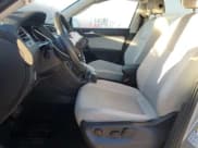 ✅ 2020 Volkswagen Tiguan SE • VIN: 3VV2B7AXXLM078926 • Lot: 91168855. Wystawiony na Copart z przebiegiem 92 379 mil. Bezpłatny archiwum sprzedaży aukcyjnych z USA i szczegółowy raport historii pojazdu na DreamBid. Zdjęcie 7.