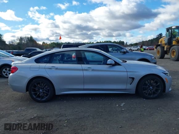 ✅ 2018 BMW 4 Series 440i xDrive • VIN: WBA4J7C54JBH13889 • Лот: 43606644. Опубликован ранее на IAAI с пробегом 26 478 миль. Бесплатный доступ к архиву аукционных продаж из США и подробный отчёт об истории автомобиля на DreamBid. Изображение 13.