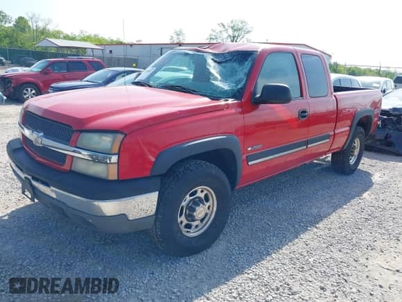 ✅ 2003 Chevrolet Silverado 2500 LS • VIN: 1GCGK29U43Z166595 • Lot: 42259952. Wystawiony na IAAI z przebiegiem 179 831 mil. Bezpłatny archiwum sprzedaży aukcyjnych z USA i szczegółowy raport historii pojazdu na DreamBid. Zdjęcie 2.