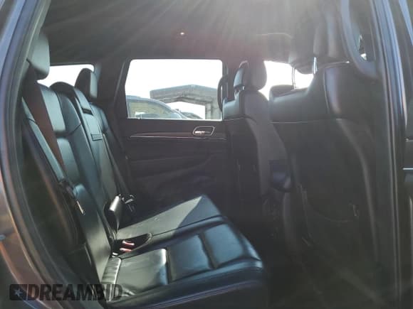 ✅ 2018 Jeep Grand Cherokee Limited • VIN: 1C4RJFBG9JC331628 • Lot: 49059325. Wystawiony na Copart z przebiegiem 60 711 mil. Bezpłatny archiwum sprzedaży aukcyjnych z USA i szczegółowy raport historii pojazdu na DreamBid. Zdjęcie 11.