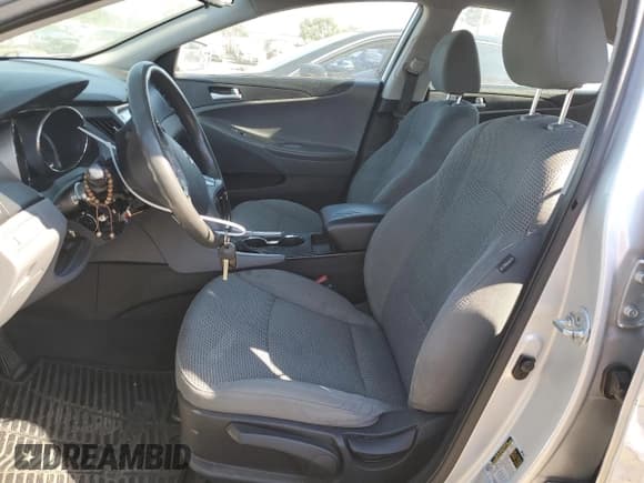 ✅ 2013 Hyundai Sonata GLS • VIN: 5NPEB4AC1DH555449 • Lot: 63909964. Listed on Copart with 285,813 mi. Free auction sales archive from the USA and detailed vehicle history report at DreamBid. Image 7.