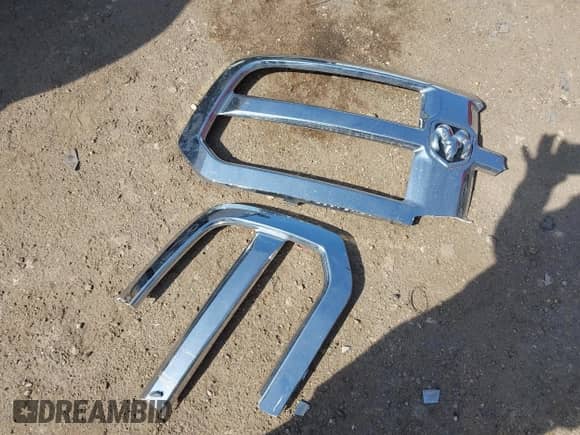 2024 Ram 1500 SLT with VIN 1C6RR6GG3RS128728, listed as a IAAI auction lot 41598041 with 24,872 mi miles and . Bid and sale history available at DreamBid. Image 12.