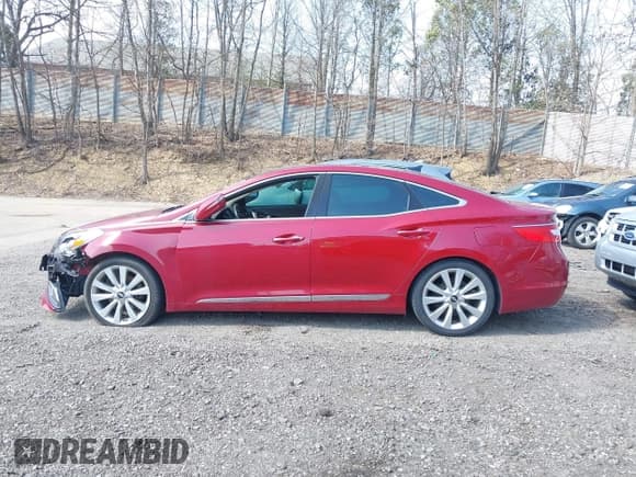 ✅ 2016 Hyundai Azera Limited • VIN: KMHFH4JG5GA524170 • Лот: 42065814. Опубликован ранее на IAAI с пробегом 73 607 миль. Бесплатный доступ к архиву аукционных продаж из США и подробный отчёт об истории автомобиля на DreamBid. Изображение 15.