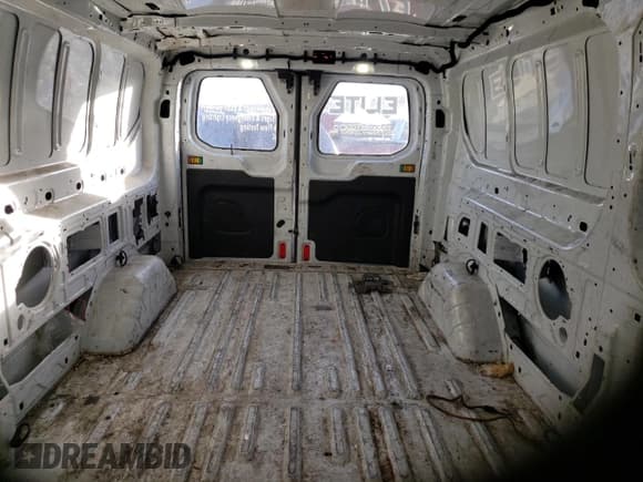 ✅ 2017 Ford Transit • VIN: 1FTYR2ZM6HKA21980 • Lot: 71797754. Wystawiony na Copart z przebiegiem 139 564 mil. Bezpłatny archiwum sprzedaży aukcyjnych z USA i szczegółowy raport historii pojazdu na DreamBid. Zdjęcie 10.