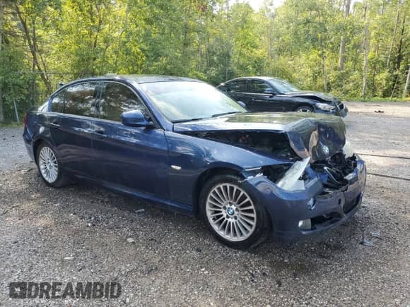 2011 BMW 3 Series z VIN WBAPG7G55BNN18564, wystawiony jako Copart lot #67601595 z przebiegiem 219 936 mil mil oraz Szkoda całkowita • Salvage title. Historia ofert i sprzedaży dostępna na DreamBid. Obrazek 4.