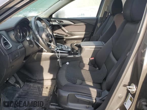 ✅ 2018 Mazda CX-9 Sport • VIN: JM3TCABY2J0228202 • Lot: 67118635. Wystawiony na Copart z przebiegiem 102 749 mil. Bezpłatny archiwum sprzedaży aukcyjnych z USA i szczegółowy raport historii pojazdu na DreamBid. Zdjęcie 7.