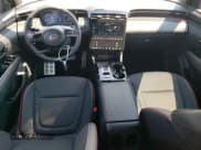 ✅ 2024 Hyundai Tucson N Line • VIN: KM8JFCD18RU153461 • Lot: 58423474. Wystawiony na Copart z przebiegiem 8 763 mil. Bezpłatny archiwum sprzedaży aukcyjnych z USA i szczegółowy raport historii pojazdu na DreamBid. Zdjęcie 8.