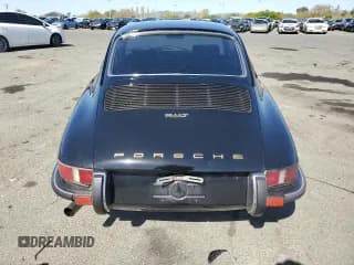 ✅ 1971 Porsche 911 • VIN: 9111120590 • Lot: 52559665. Listed on Copart with 44,582 mi. Free auction sales archive from the USA and detailed vehicle history report at DreamBid. Image 6.