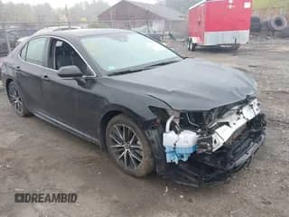 2022 Toyota Camry SE with VIN 4T1G11BK1NU072711, listed as a IAAI auction lot 42173404 with 26,504 mi miles and . Bid and sale history available at DreamBid. Image 1.