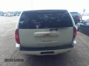 ✅ 2013 Chevrolet Tahoe Commercial • VIN: 1GNLC2E05DR351035 • Lot: 42641974. Wystawiony na IAAI z przebiegiem 265 608 mil. Bezpłatny archiwum sprzedaży aukcyjnych z USA i szczegółowy raport historii pojazdu na DreamBid. Zdjęcie 16.