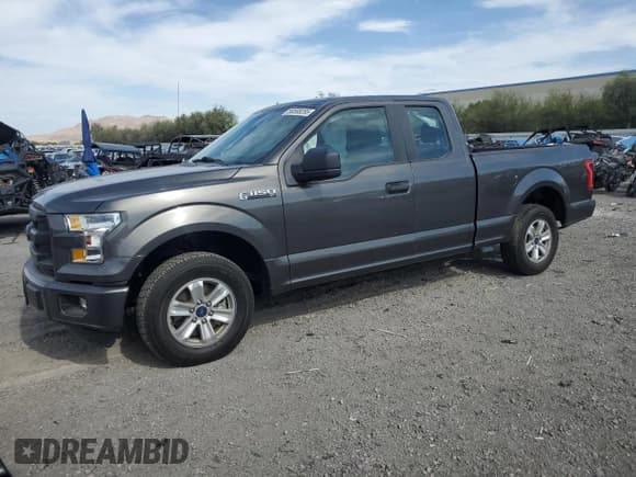 ✅ 2016 Ford F-150 XL • VIN: 1FTEX1C82GKG05032 • Lot: 58598285. Listed on Copart with 29,788 mi. Free auction sales archive from the USA and detailed vehicle history report at DreamBid. Image 1.