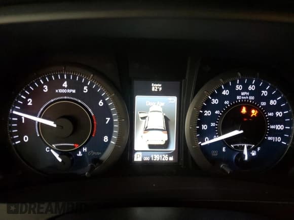 ✅ 2015 Toyota Sienna Limited • VIN: 5TDDK3DC2FS116985 • Lot: 57269975. Listed on Copart with 139,126 mi. Free auction sales archive from the USA and detailed vehicle history report at DreamBid. Image 9.