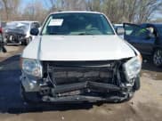 ✅ 2011 Ford Escape Hybrid • VIN: 1FMCU4K37BKC68370 • Lot: 41895193. Wystawiony na IAAI z przebiegiem 220 321 mil. Bezpłatny archiwum sprzedaży aukcyjnych z USA i szczegółowy raport historii pojazdu na DreamBid. Zdjęcie 13.