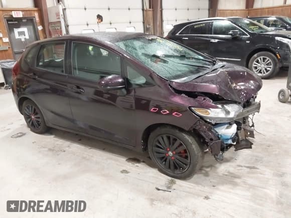 ✅ 2015 Honda Fit EX-L • VIN: 3HGGK5H87FM759560 • Лот: 42331481. Опубликован ранее на IAAI с пробегом 121 219 миль. Бесплатный доступ к архиву аукционных продаж из США и подробный отчёт об истории автомобиля на DreamBid. Изображение 1.