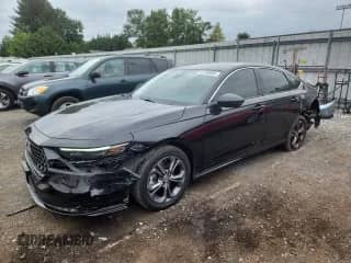 2025 Honda Accord EX-L с VIN 1HGCY2F63SA013157, выставлен на аукционе Copart как лот 67236865 с пробегом 37 613 миль миль и Списание • Salvage title. История ставок и продаж доступна на DreamBid. Изображение 1.