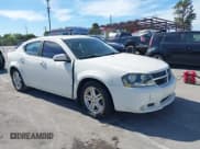 ✅ 2010 Dodge Avenger R/T • VIN: 1B3CC5FB0AN114421 • Лот: 41429805. Опубликован ранее на IAAI с пробегом 166 804 миль. Бесплатный доступ к архиву аукционных продаж из США и подробный отчёт об истории автомобиля на DreamBid. Изображение 1.