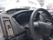 ✅ 2017 Ford Transit • VIN: 1FTYE2CM7HKA55219 • Lot: 42914442. Wystawiony na IAAI z przebiegiem 94 101 mil. Bezpłatny archiwum sprzedaży aukcyjnych z USA i szczegółowy raport historii pojazdu na DreamBid. Zdjęcie 7.