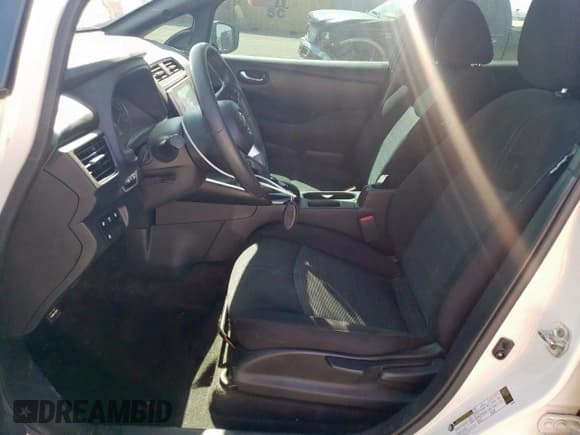 ✅ 2020 Nissan LEAF SV • VIN: 1N4AZ1CP6LC307092 • Лот: 60895745. Опубликован ранее на Copart с пробегом 27 417 миль. Бесплатный доступ к архиву аукционных продаж из США и подробный отчёт об истории автомобиля на DreamBid. Изображение 7.