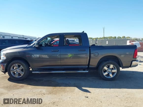 ✅ 2019 Ram 1500 Lone Star • VIN: 1C6RR6LT9KS600777 • Lot: 43598455. Wystawiony na IAAI z przebiegiem 86 549 mil. Bezpłatny archiwum sprzedaży aukcyjnych z USA i szczegółowy raport historii pojazdu na DreamBid. Zdjęcie 14.